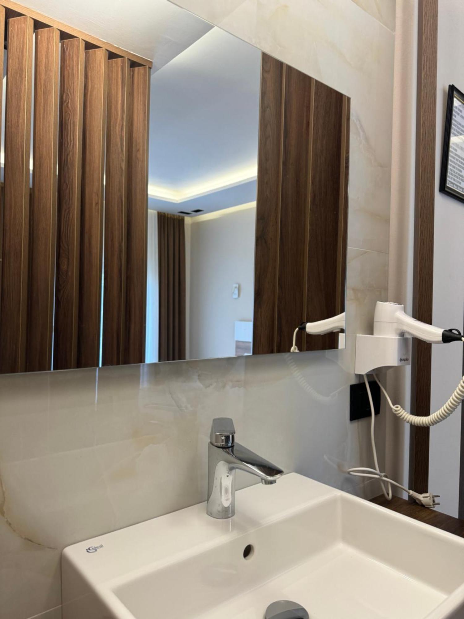 Villa Jons & Grace Velipoje Luaran gambar